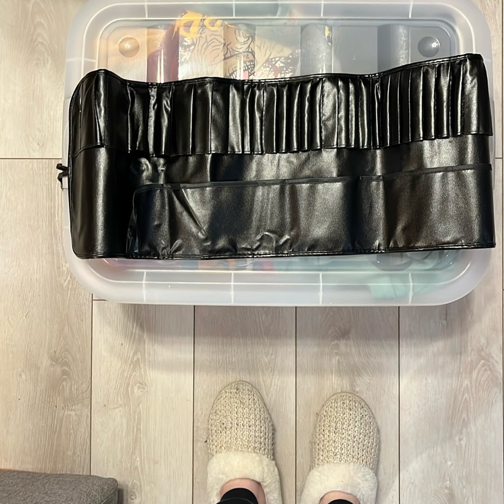 Roll up make up brush holder